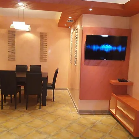 Anika Apartment *
